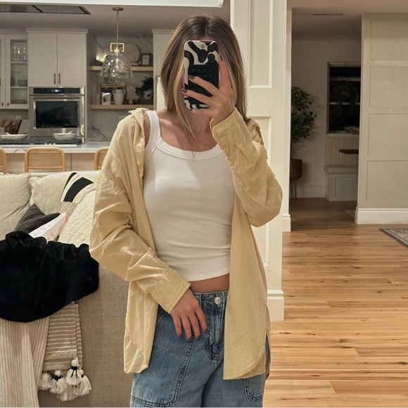 Button up - Picture 1 of 3